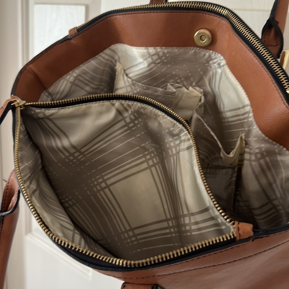 Handbag - Picture 5 of 8